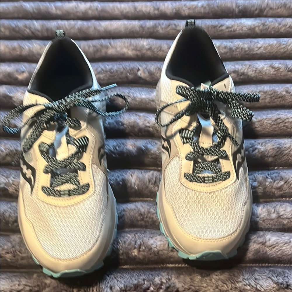 Saucony Cream and Black Sneakers